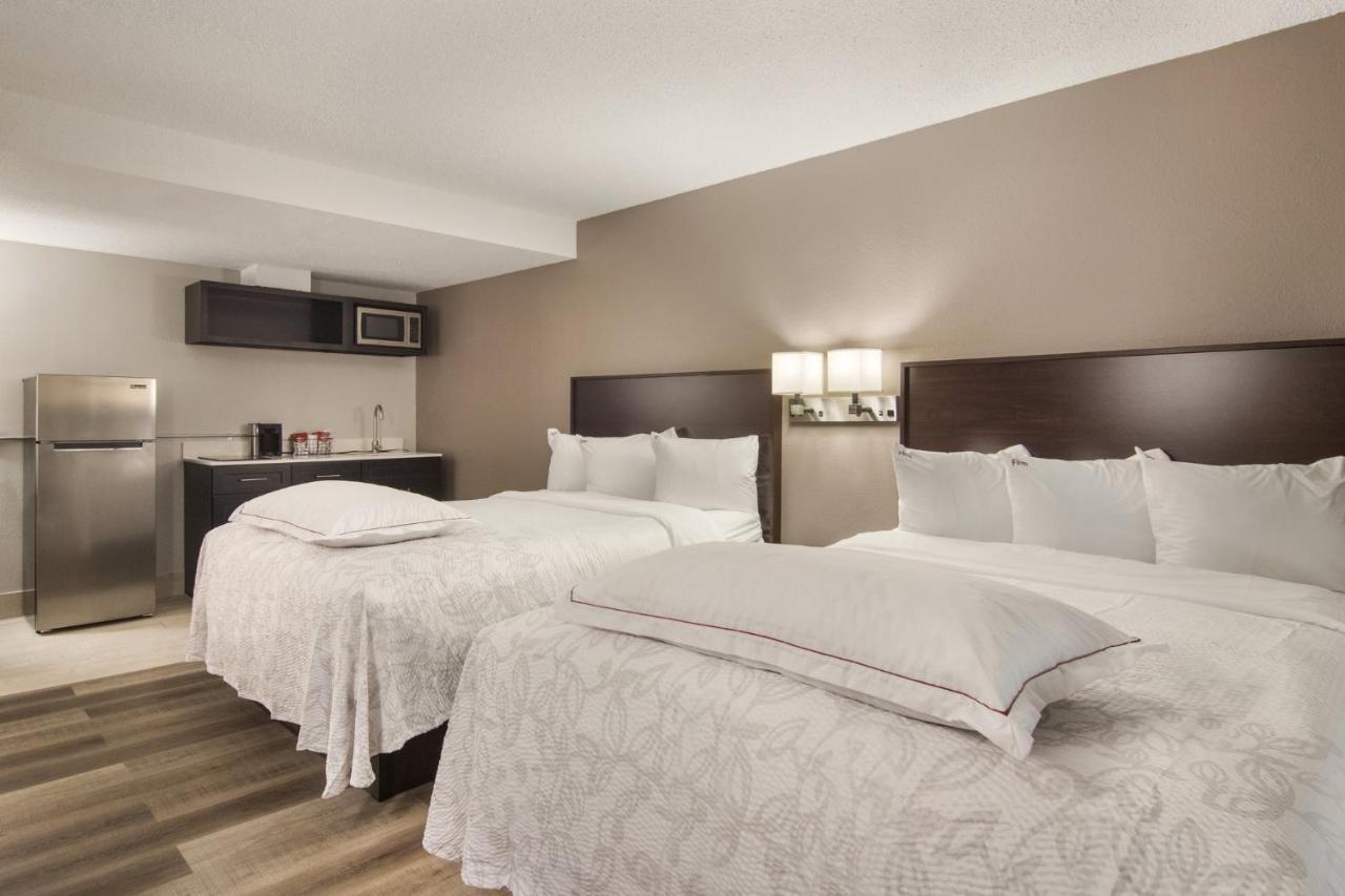 Red Roof Inn Plus & Suites אירי מראה חיצוני תמונה